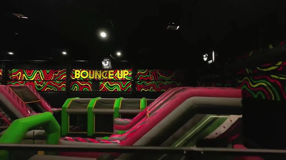 BounceUp trampoline park